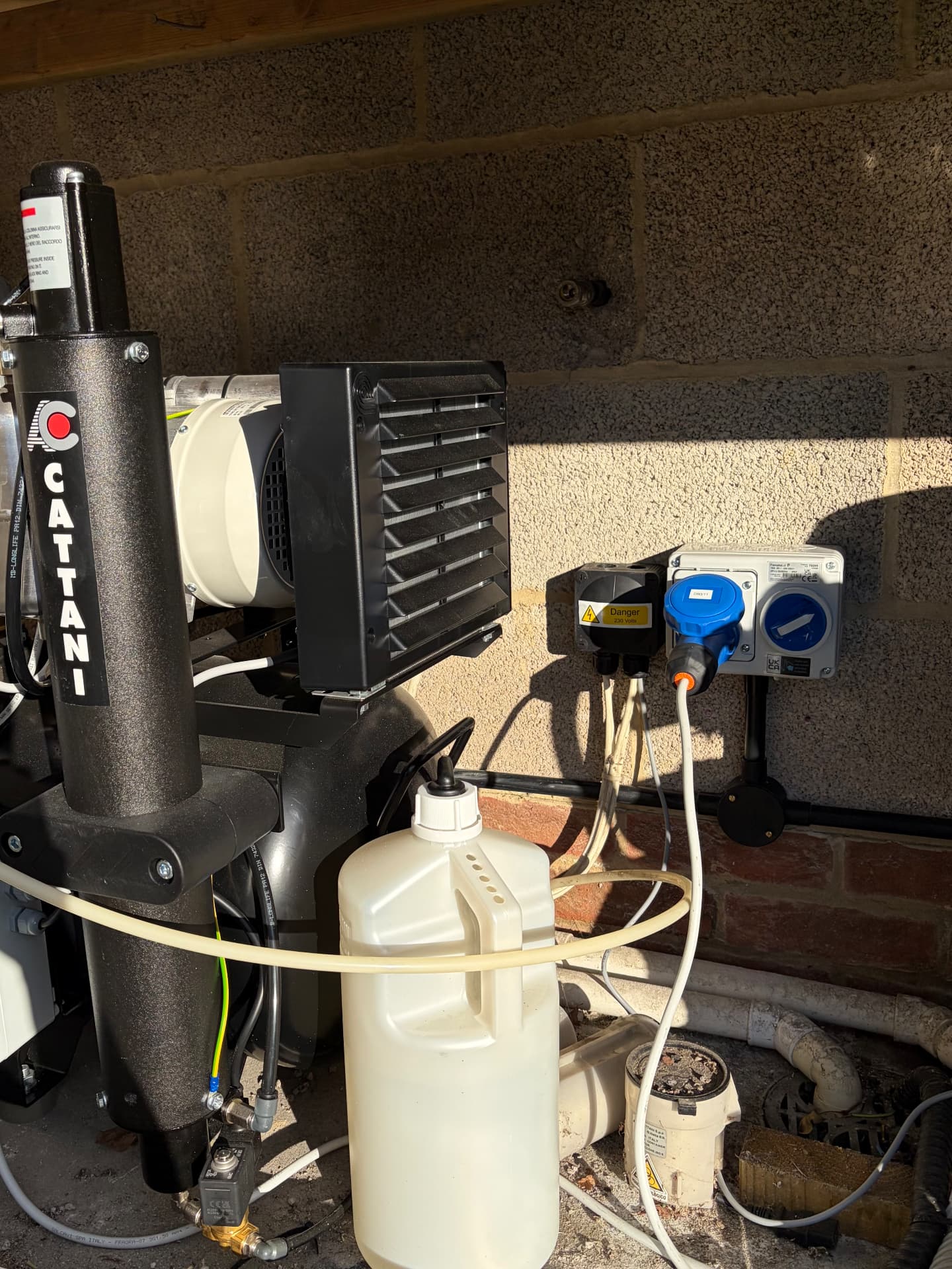 Industrial socket and isolator installed for a dental surgery compressor