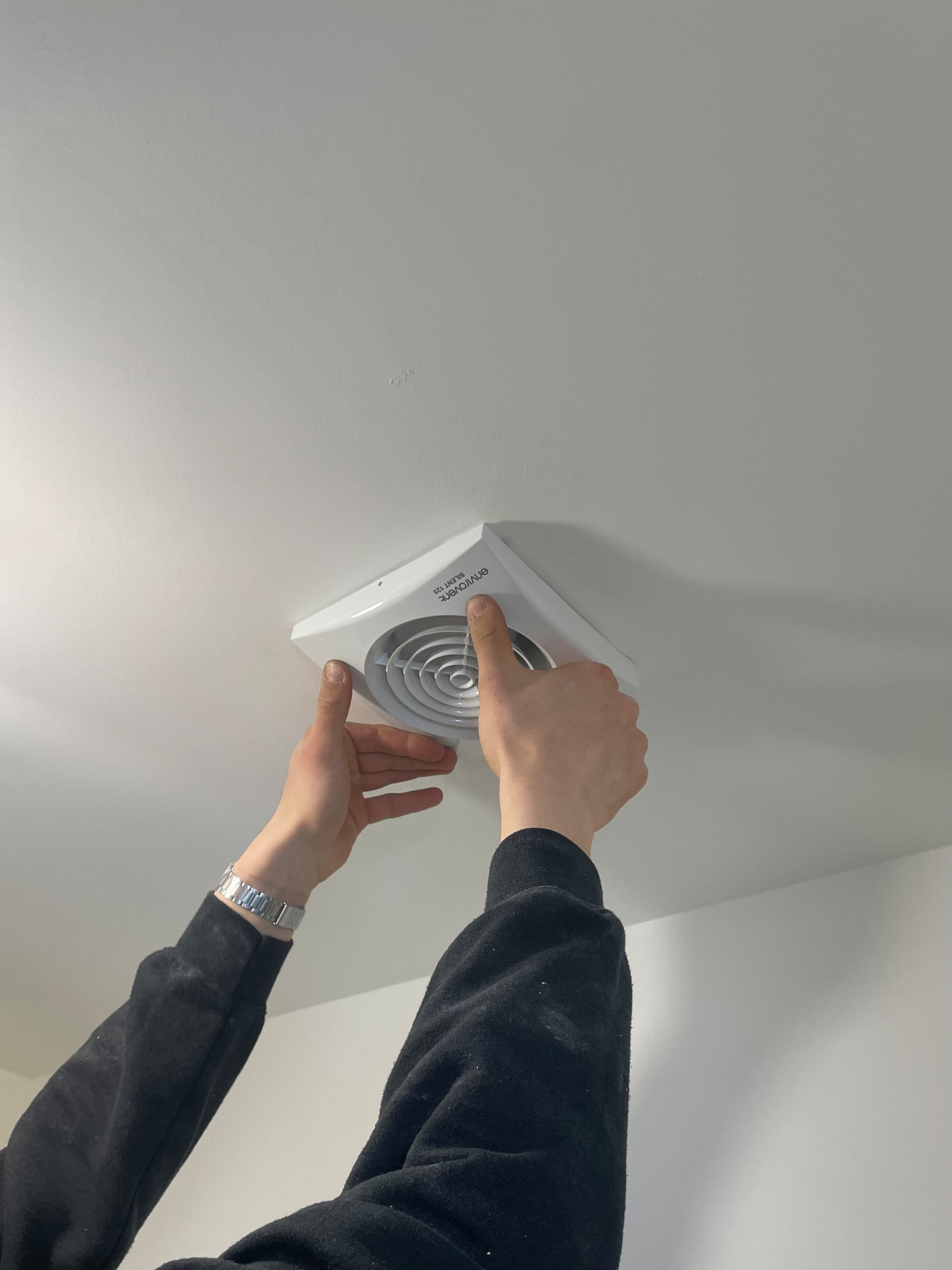 Envirovent Silent extractor fan fitted to a bathroom ceiling in Southampton